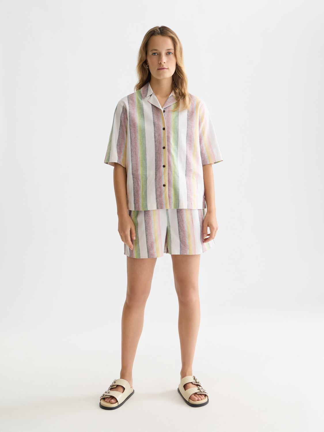 Striped elastic waist shorts