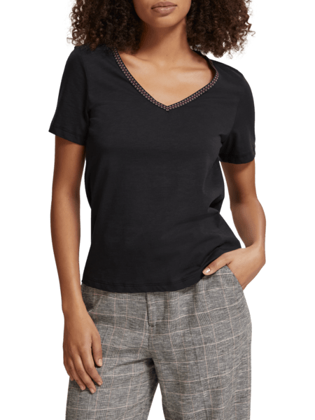 WOVEN TRIM V-NECK T-SHIRT
