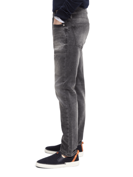 SEASONAL ESSENTIALS THE DROP JEANS NIGHTLIFE